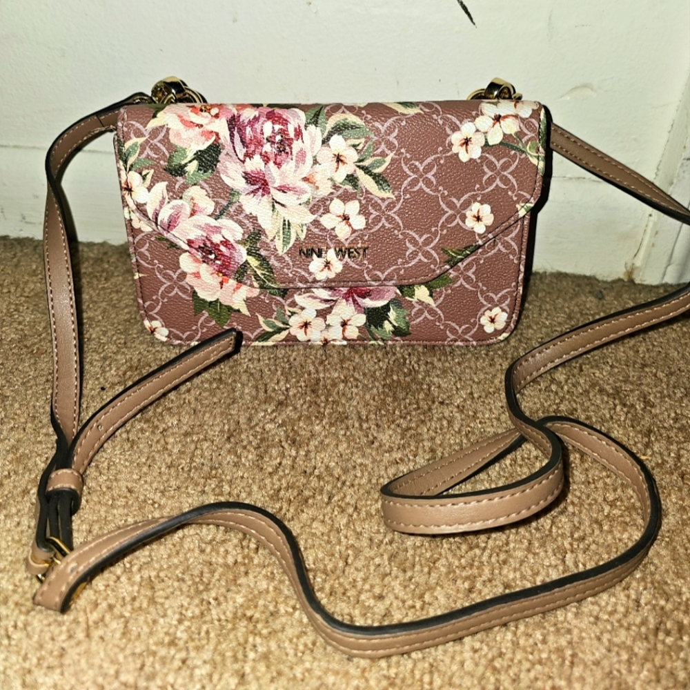 Nine west crossbody wallet